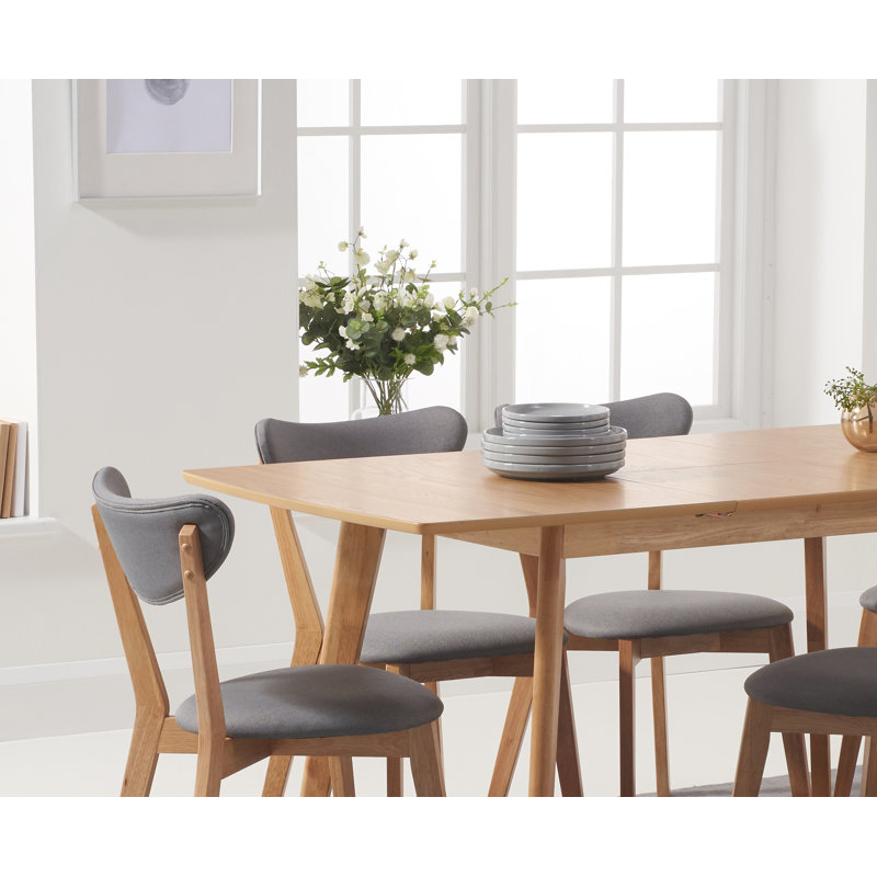 Lowville Extendable Dining Set Lowville Extendable Dining Set with 4
